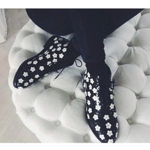 NEW Isa Tapia Winston Black Flower Boots Sz37.5